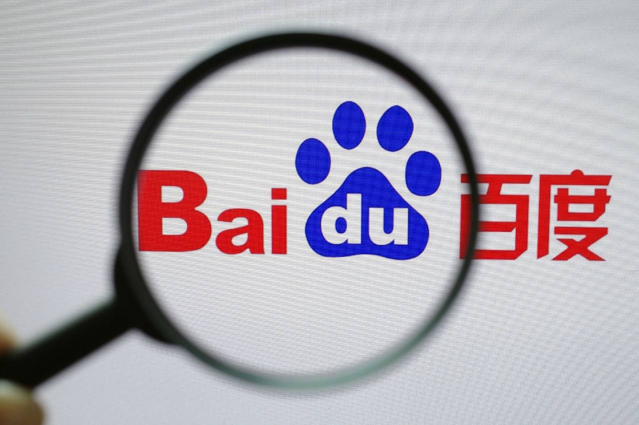 刘宇宁陪黄子韬敬酒